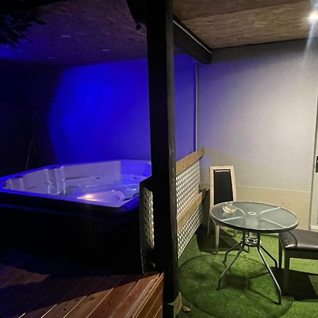 Le Gite Du Cavalier Au Coeur De La Foret/Jacuzzi Dole Exterior photo